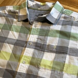 The North Face Shirt Mens Medium Plaid‎ Button Up Short Sleeve Pocket Outdoor